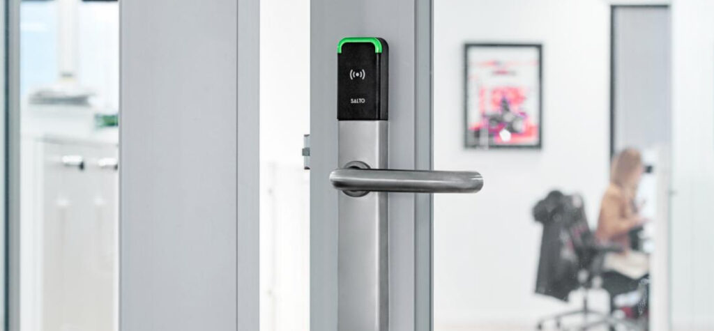 Manilla de control de accesos para oficina
