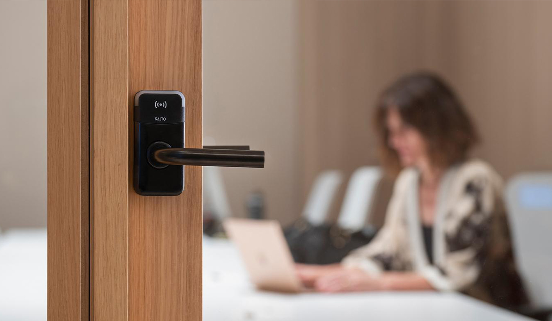 control de accesos coworking loom